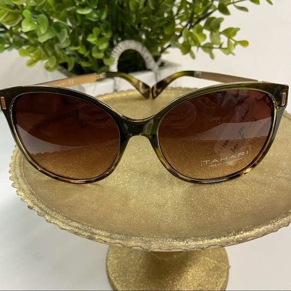 Tahari by Elie Tahari Oversized Slight Cat Eye Sunglasses, Honey Tortoise/Gold - Picture 3 of 10
